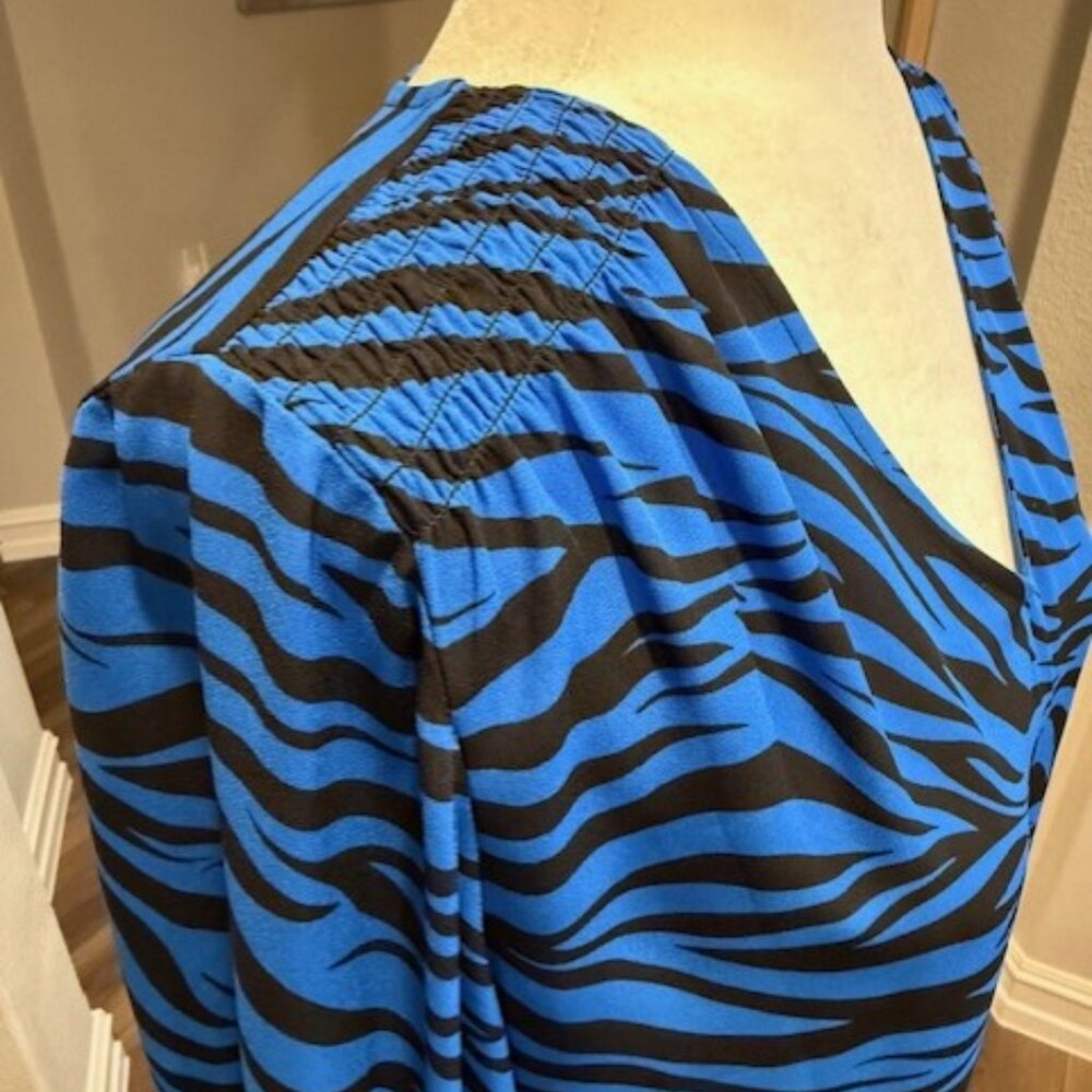 WHITE HOUSE BLACK MARKET Zebra Print Top - Picture 6 of 12